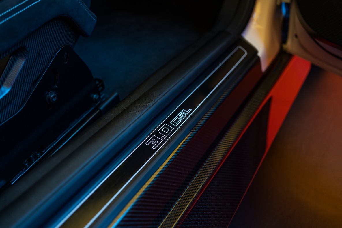 BMW 3.0 CSL carbon door panels