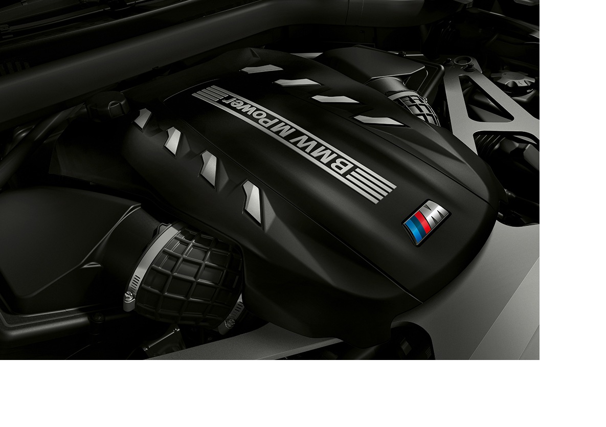 BMW X5 M Competition The engine oft the BMW X5 M Competition