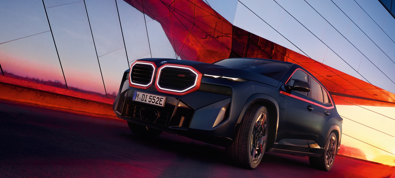 BMW XM Label Red