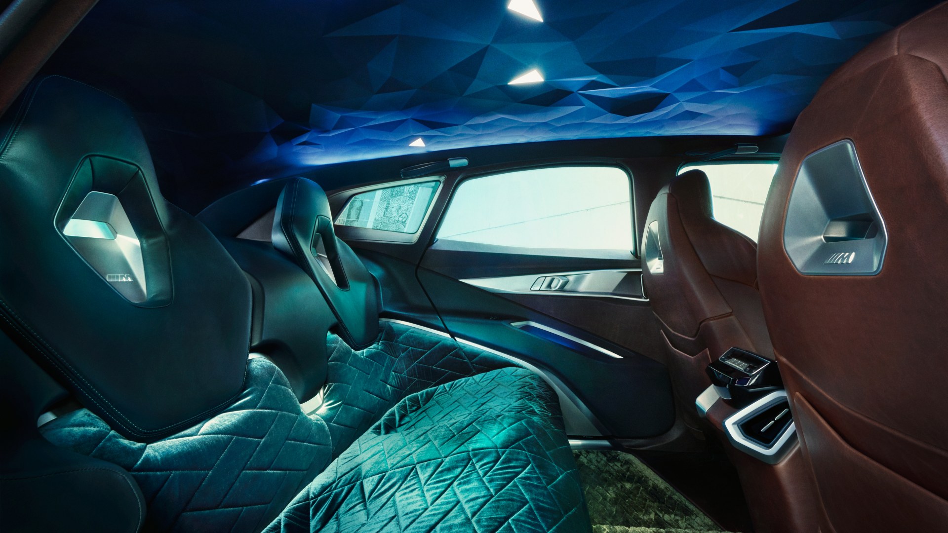 BMW Concept XM BMW Concept XM interior and M Lounge