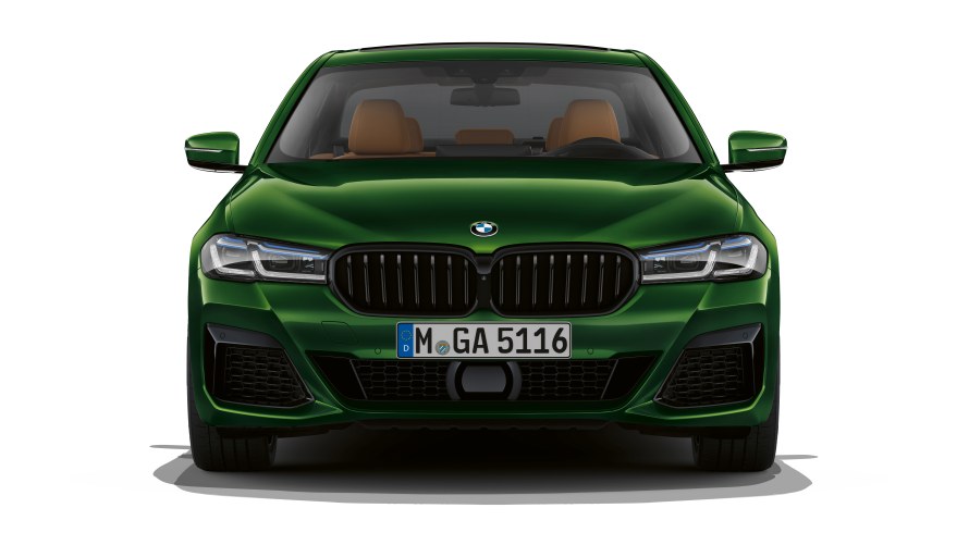 BMW M550i xDrive Sedan