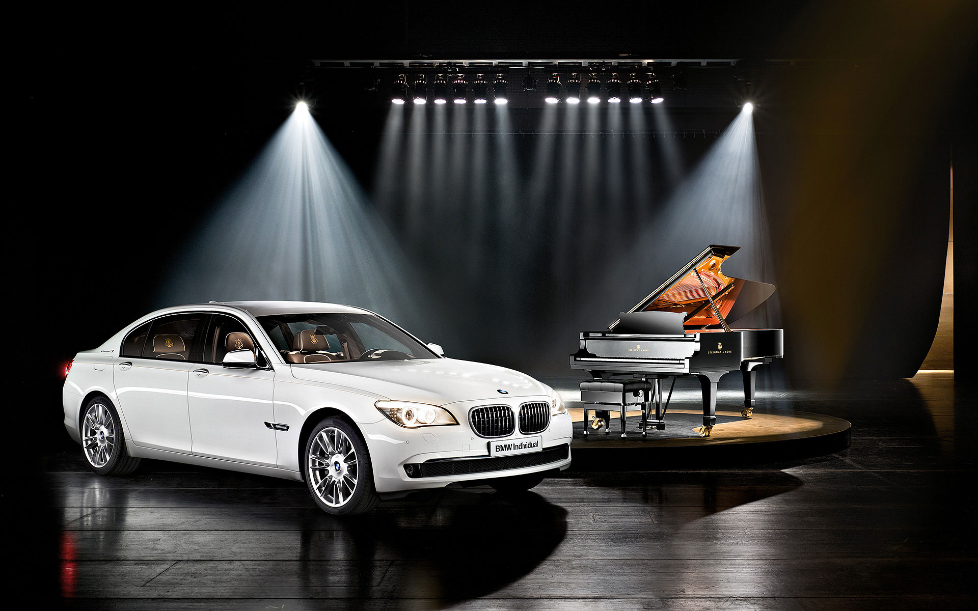 BMW 7er inspired by Steinway & Sons