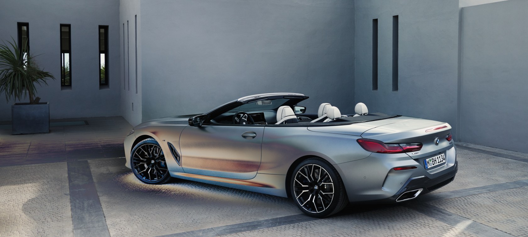 BMW M850i xDrive Convertible