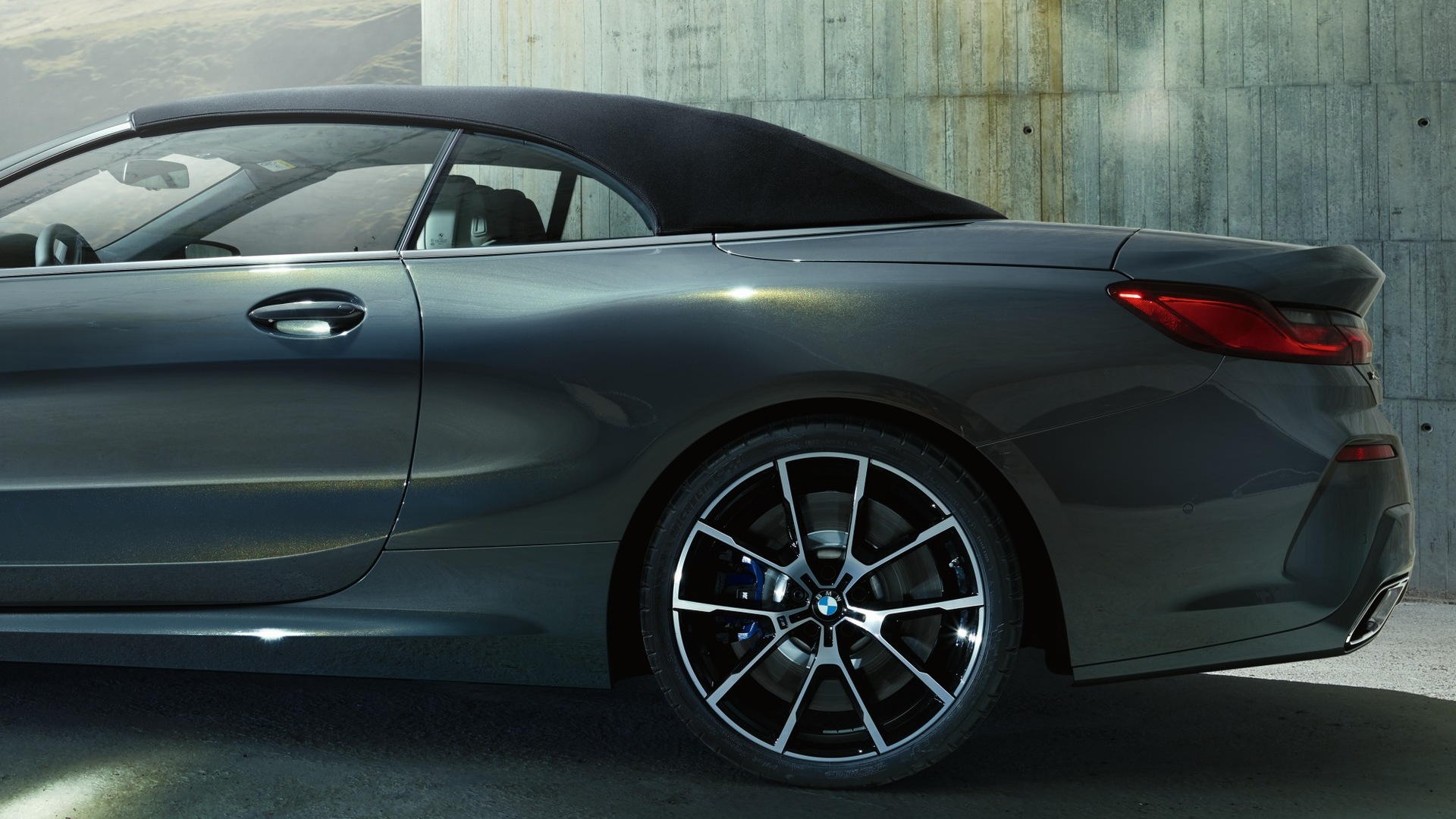 BMW M850i xDrive Cabriolet BMW M850i xDrive Cabriolet