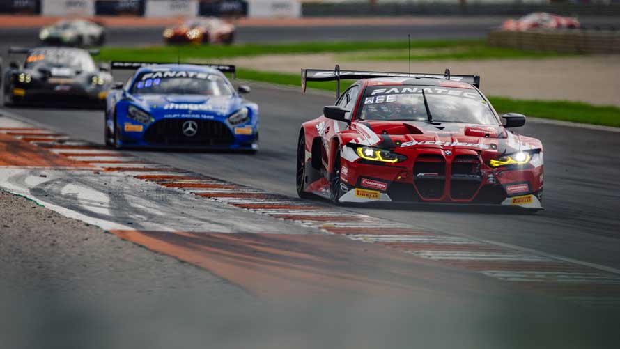 BMW M4 GT3, BMW M Team WRT