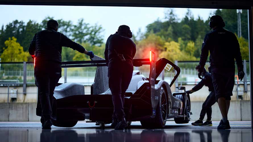 BMW M Hybrid V8, BMW M Team WRT