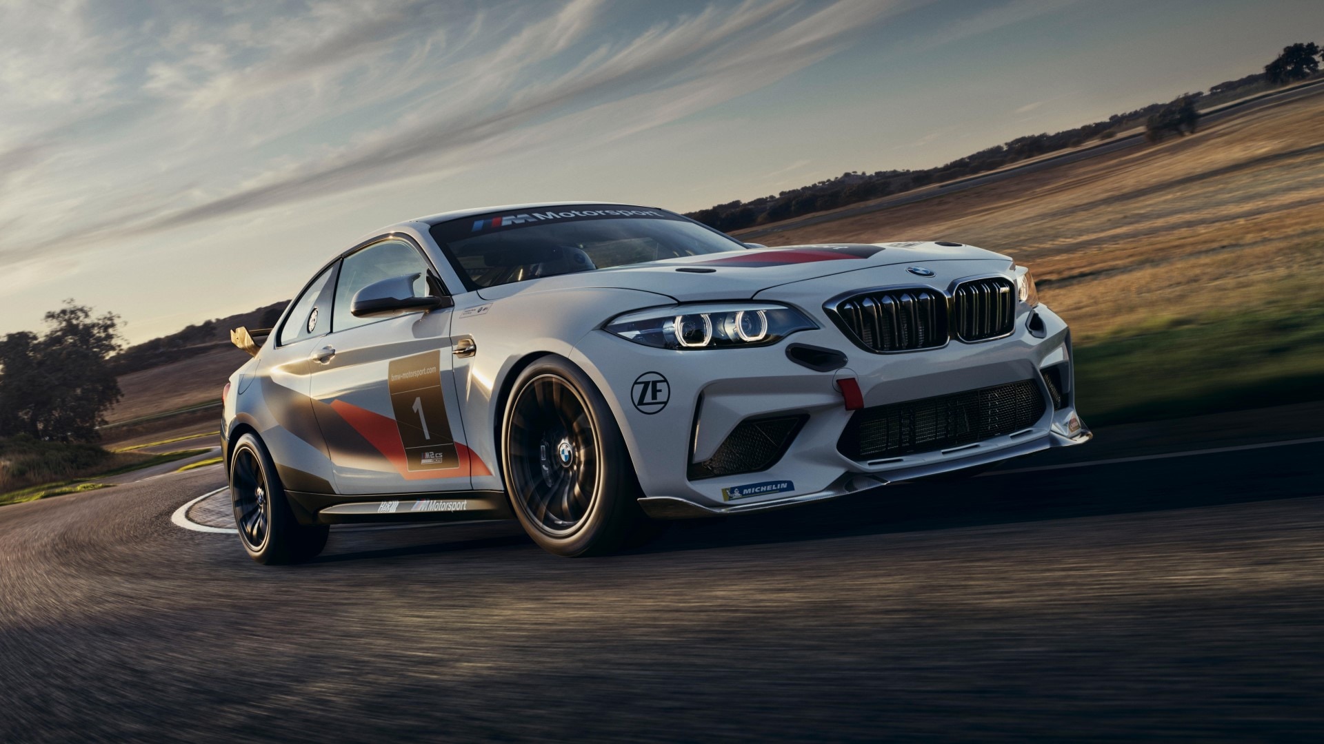 Bmw M Motorsport M2 Cs Racing Cluster Overview 01 