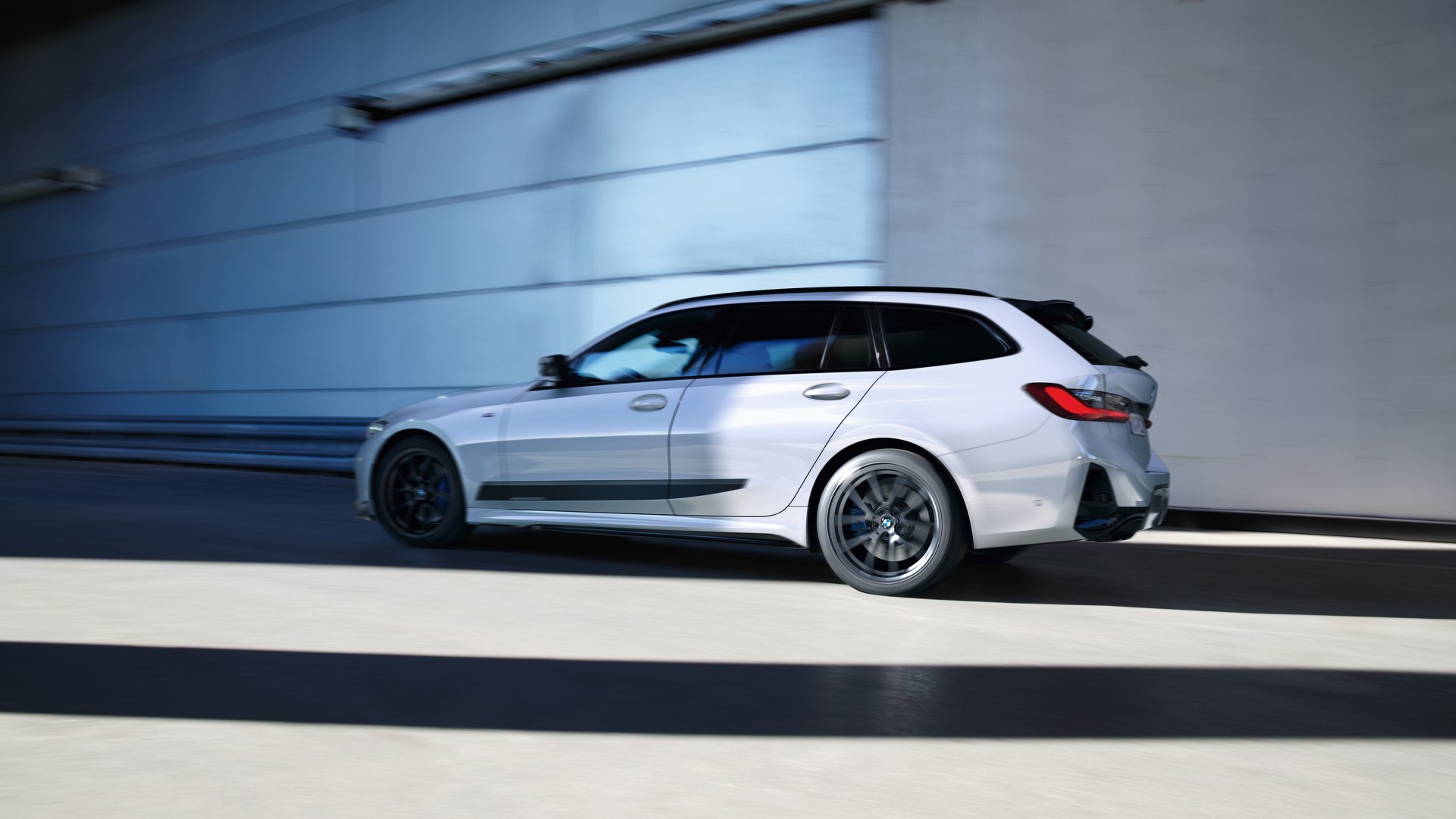 BMW M340i xDrive Touring with M Performance Parts BMW M340i xDrive Touring with M Performance Parts