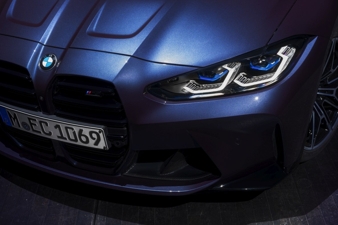 BMW M3 Competition in Macaoblau metallic 