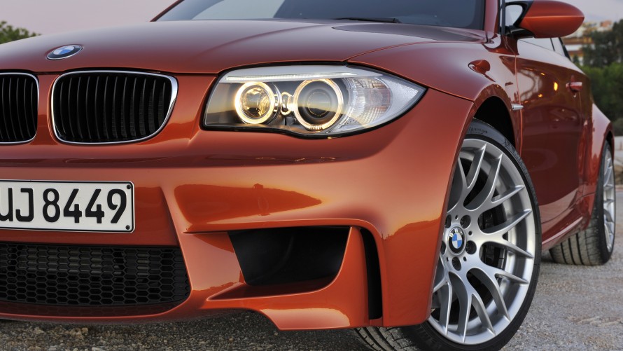 BMW 1er M Coupé Frontschürze mit Air Curtains und Scheinwerfer