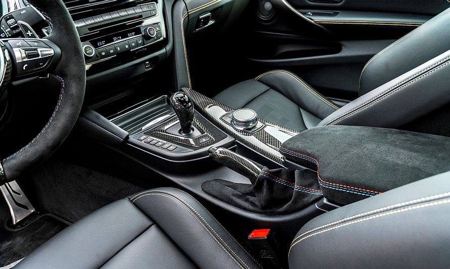BMW M4 Speedgelb Interieur