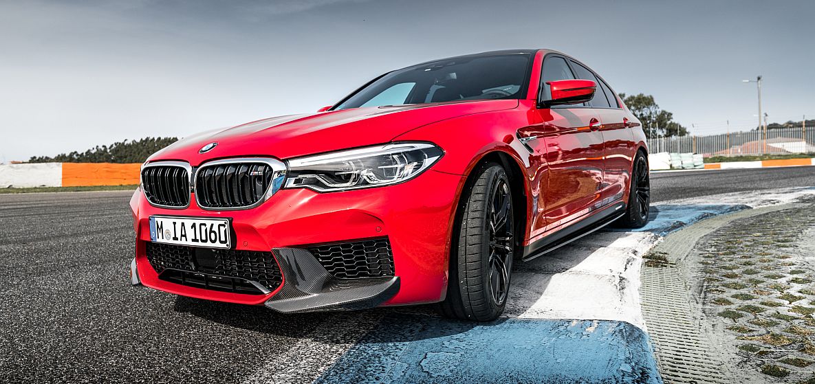 BMW M5 in Rosso Corsa BMW M5 in Rosso Corsa