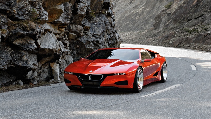 BMW M1 Hommage fahrend