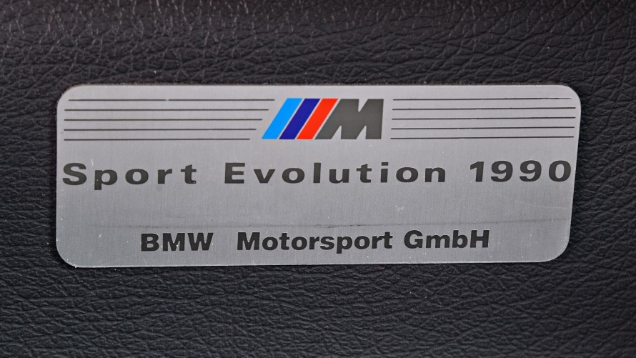 Exclusive badge of the BMW M3 Sport Evolution