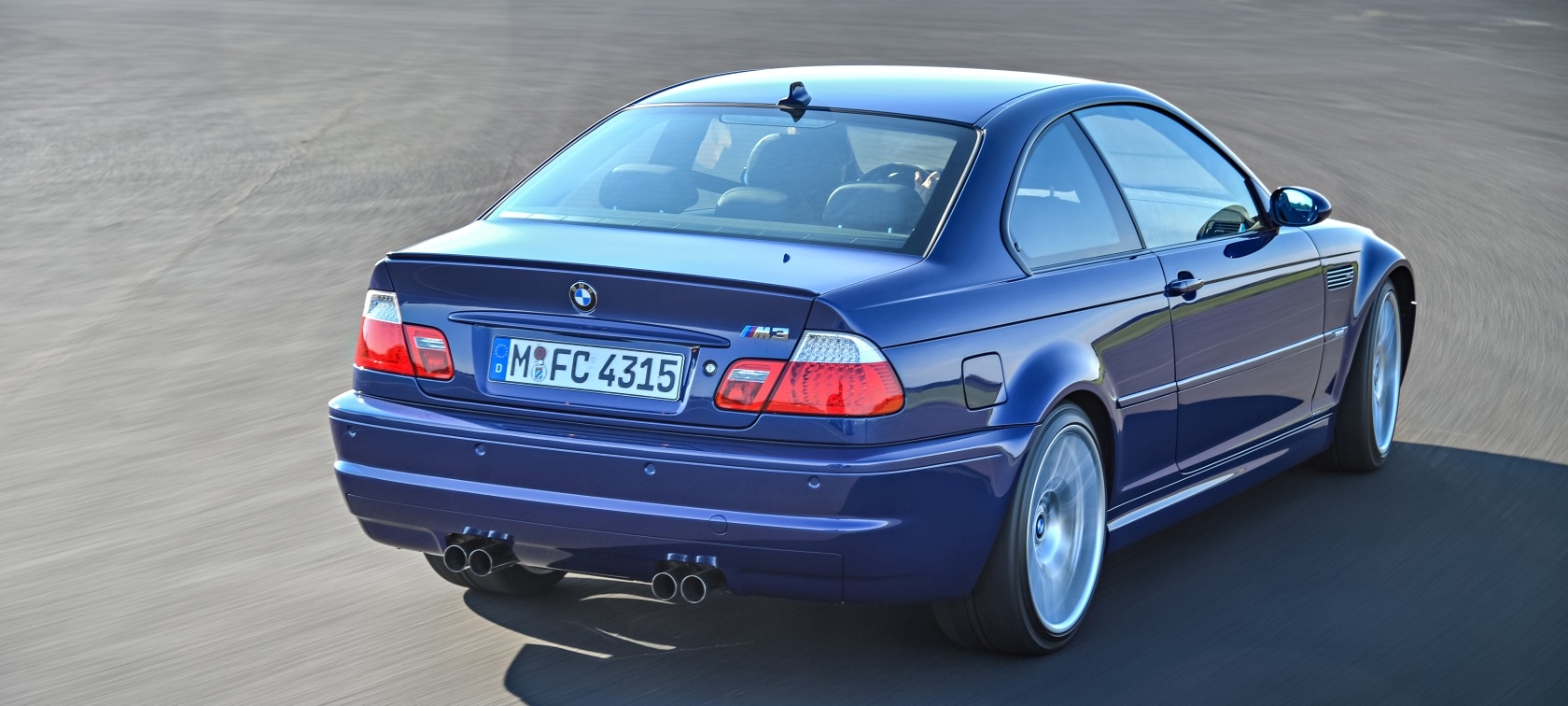 E46 BMW M3 Coupé E46 BMW M3 Coupé in Interlagos Blue Metallic