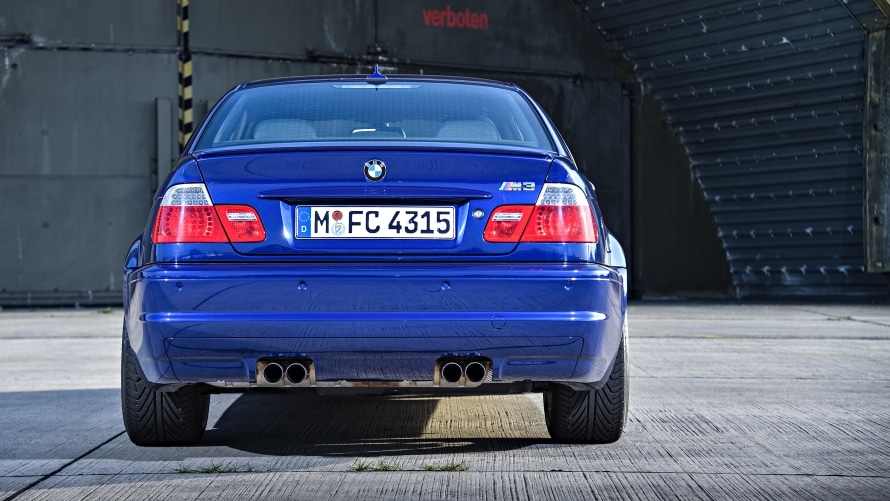 Rear view with Gourney Flap of the E46 BMW M3 Coupé Interlagos Blue Metallic