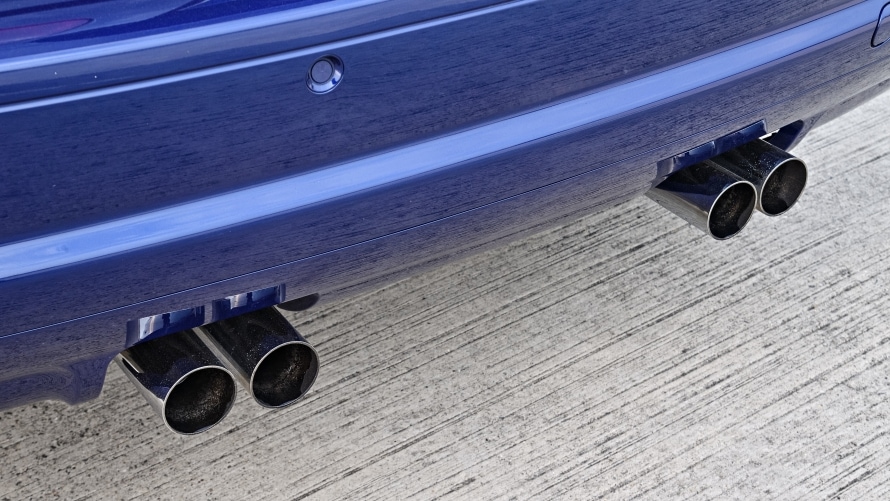 Four-flow exhaust of the E46 BMW M3 Coupé Interlagos Blue Metallic