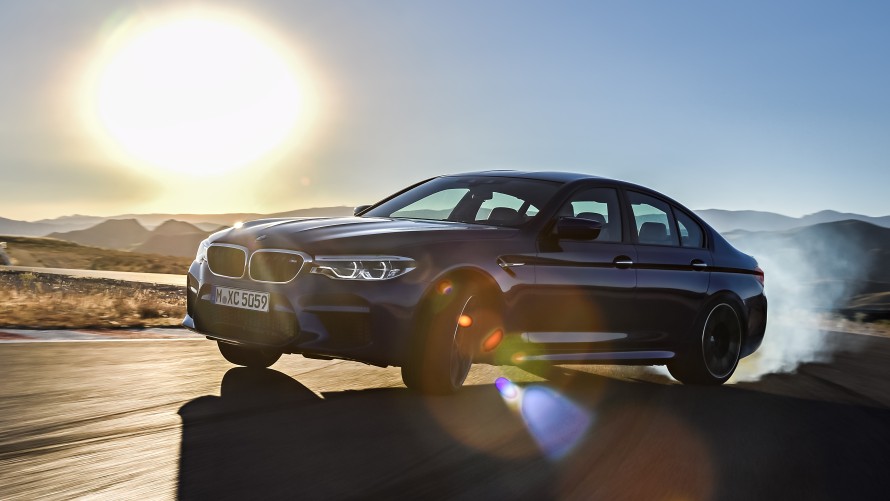 Der neue BMW M5 mit M xDrive Der neue BMW M5 mit M xDrive