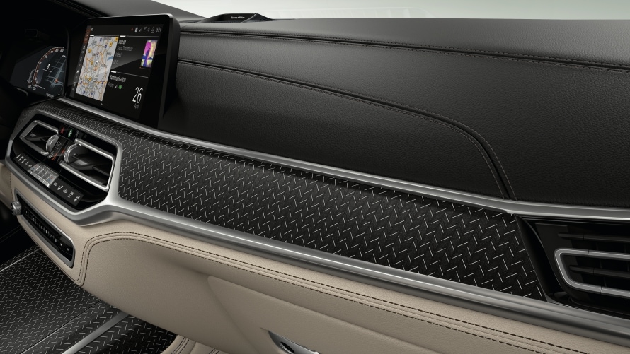 BMW Individual Edelholzausführung Fineline Schwarz mit Aluminiumeinlegern 