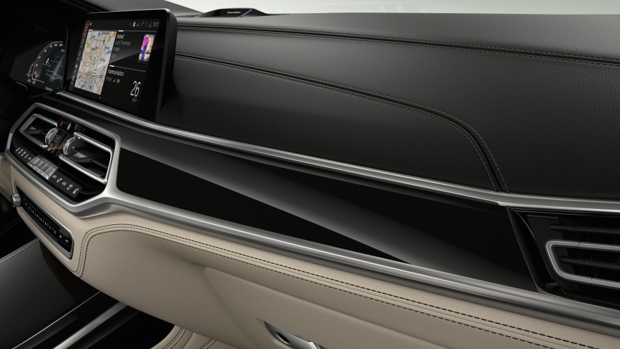 BMW Individual Pianolack Schwarz, Akzentleiste Perlglanz Chrom