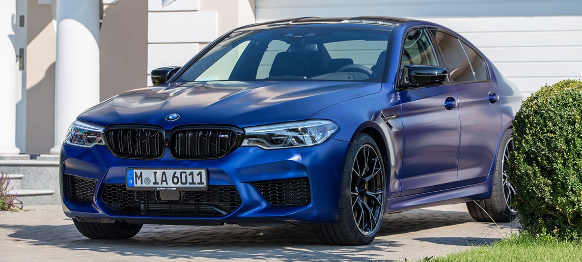 BMW M5 Competition Frozen Marina Bay Blue metallic in M Town