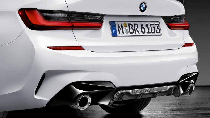 M Performance Heckdiffusor Carbon und M Performance Endrohrblenden
