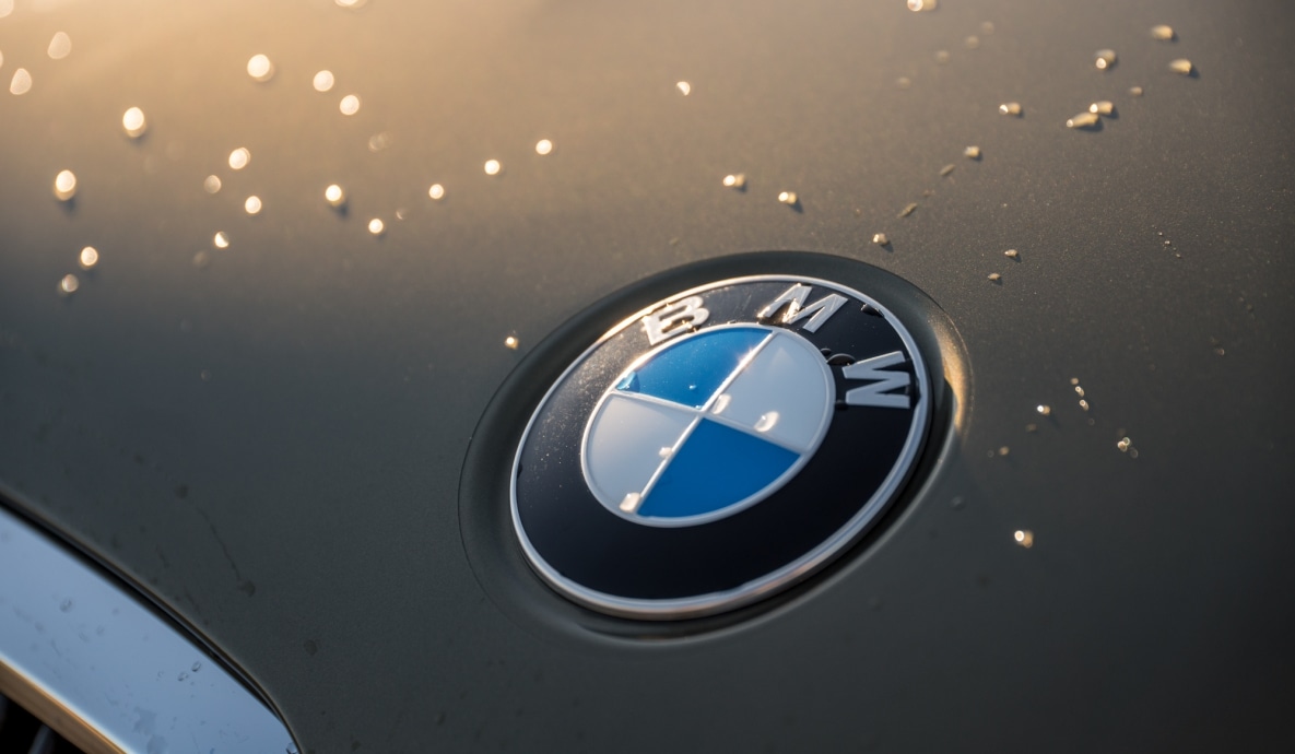 BMW M5 Messing metallic Motorhaube