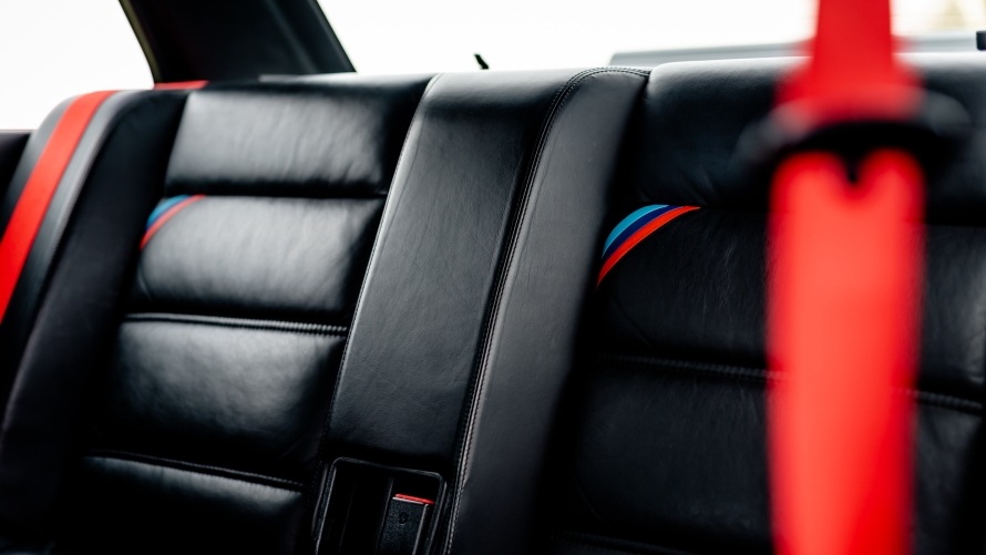 E30 BMW M3 Sport Evolution Rücksitzbank Leder mit M Streifen