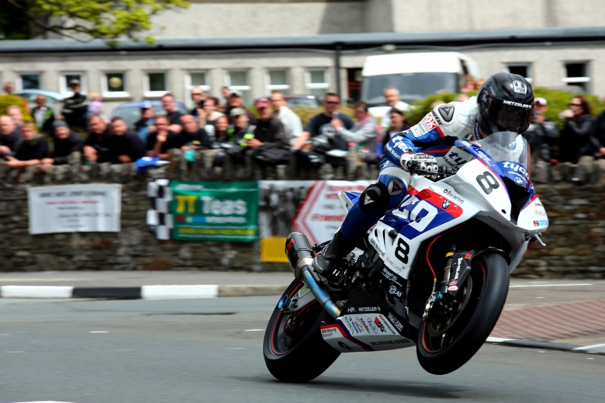 BMW S1000RR bei der Isle of Man TT 2015