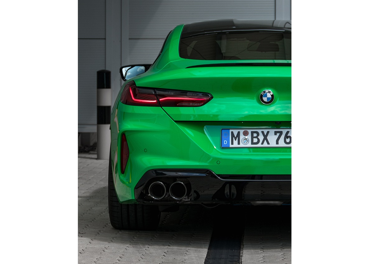 BMW M8 Competition in BMW Individual Sonderlackierung Signalgrün