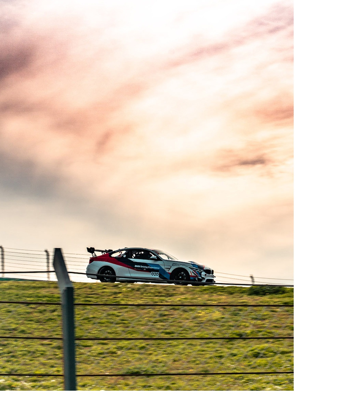 BMW M4 GT4 auf dem Autodromo Internacional do Algarve in Portimao