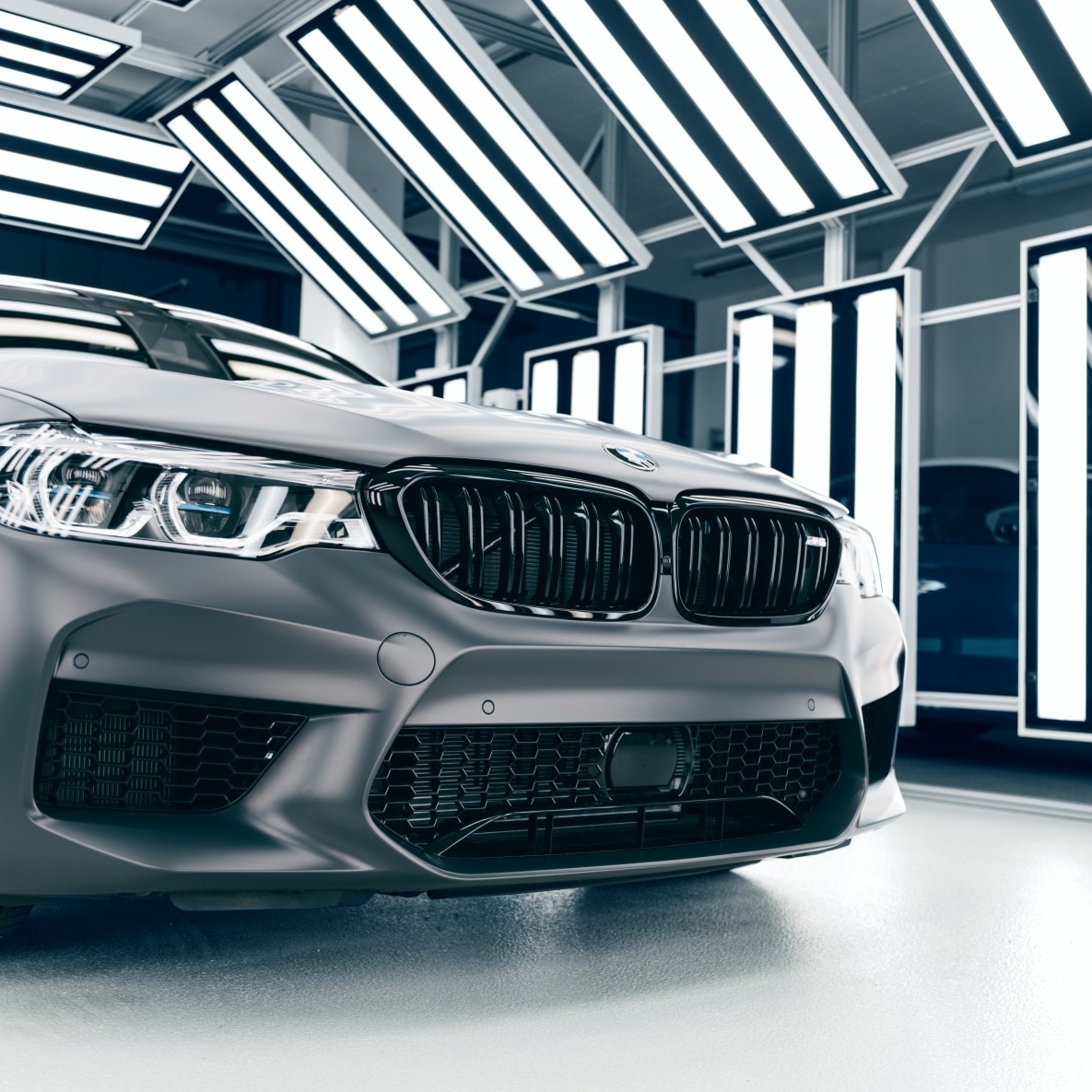 Frontschürze und Lufteinlässe der BMW M5 Edition 35 Jahre
