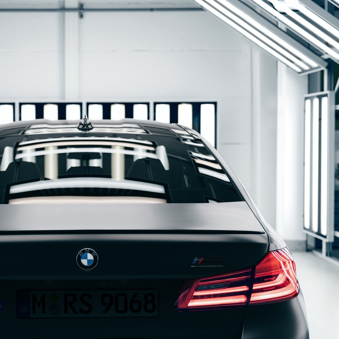 Heckansicht der BMW M5 Edition 35 Jahre