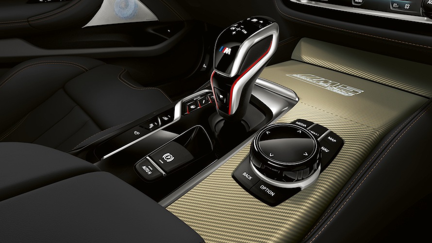Individual Mittelkonsole graviert und Wählhebel des BMW M5 Edition 35 Jahre