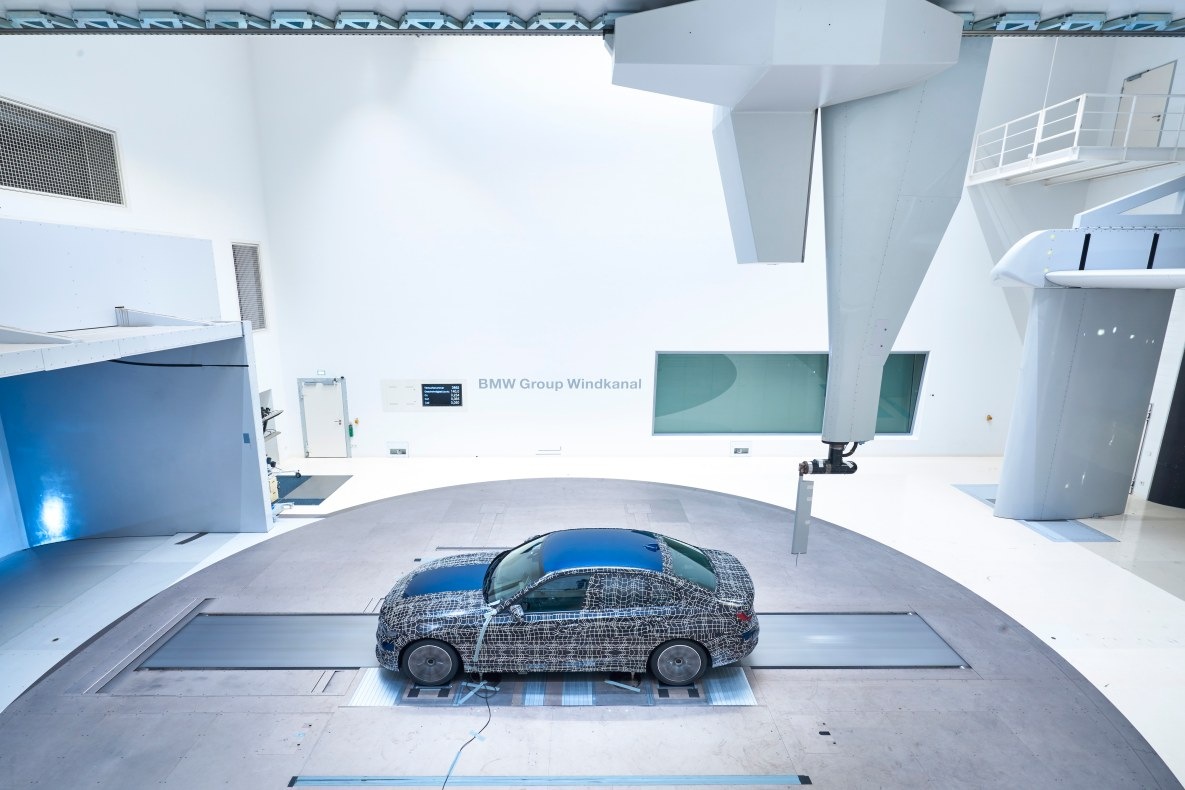 BMW 3er Limousine im AEROLAB der BMW Group