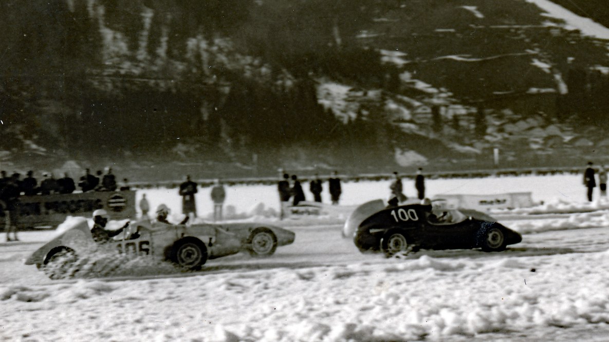 Historische Aufnahme des "Internationalen Motorrad- und Autorennen", 1960 in Zell am See