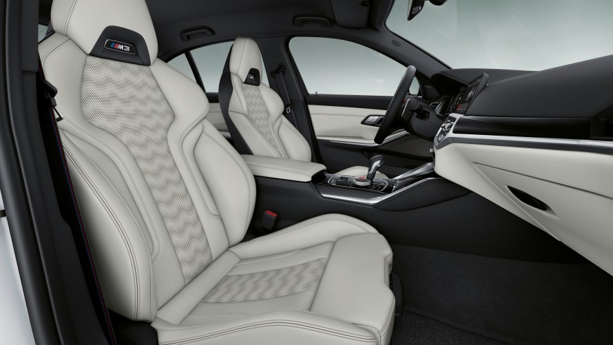 BMW Individual Volllederausstattung Merino Elfenbeinweiß mit erweiterten Umfängen