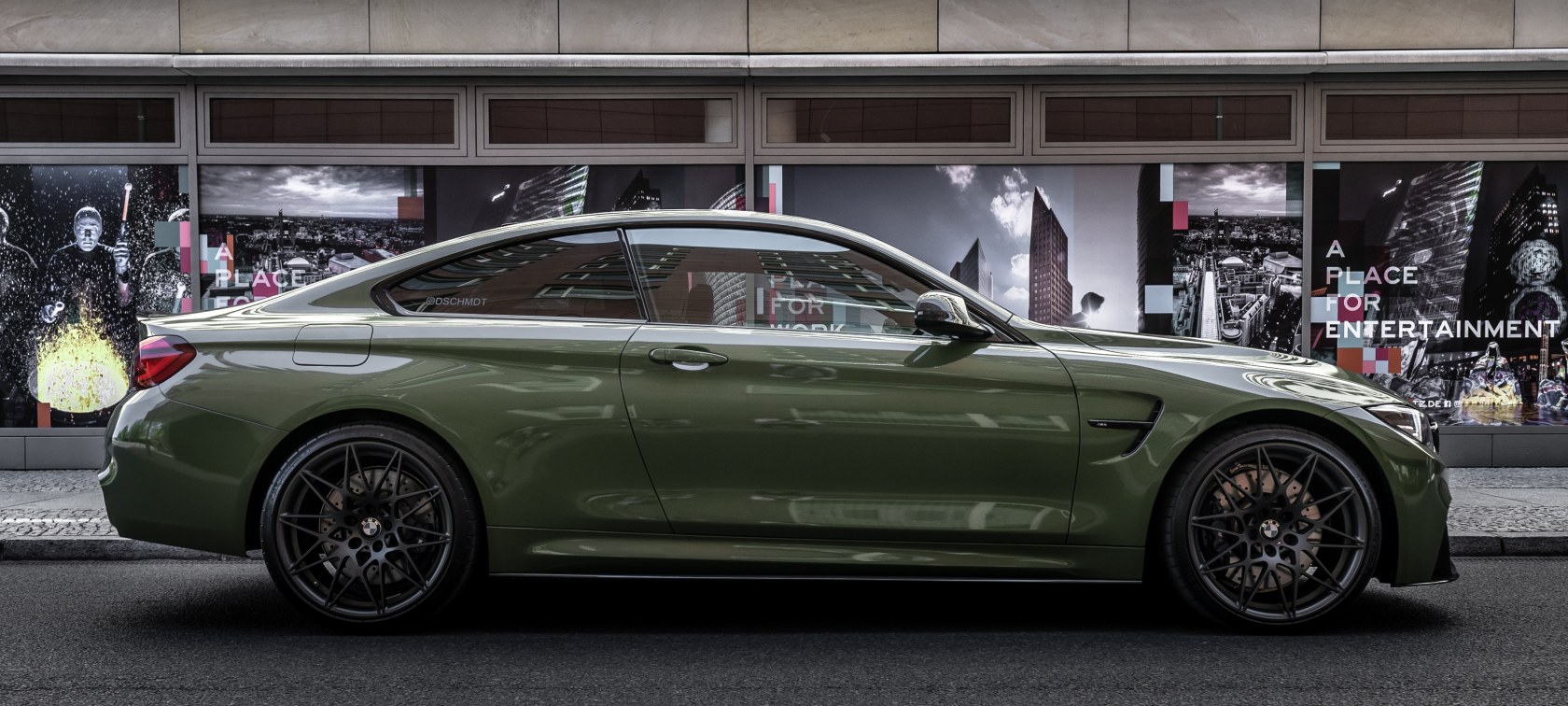 BMW M4 F82 von DSCHMDT in Urban Green