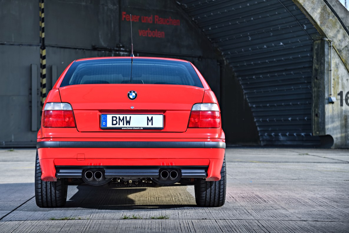 Bmw e36 compact багажник