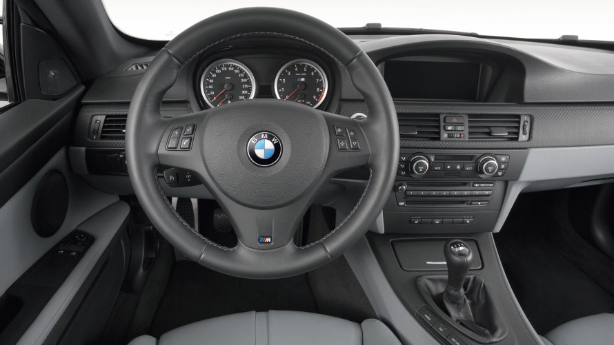 BMW M3 E92 interior: steering wheel 
