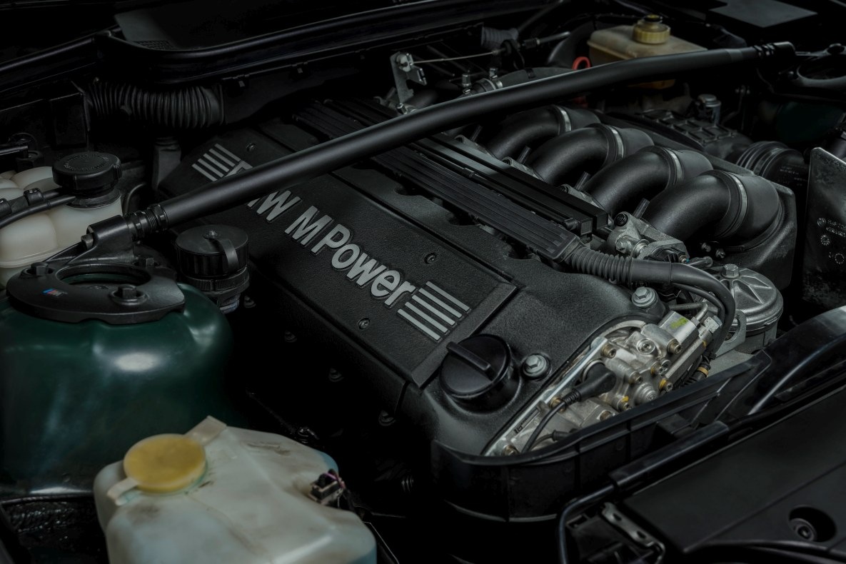 Optimised S50B30 engine of the BMW M3 GT