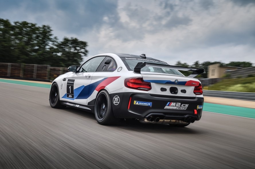 BMW M2 CS Racing