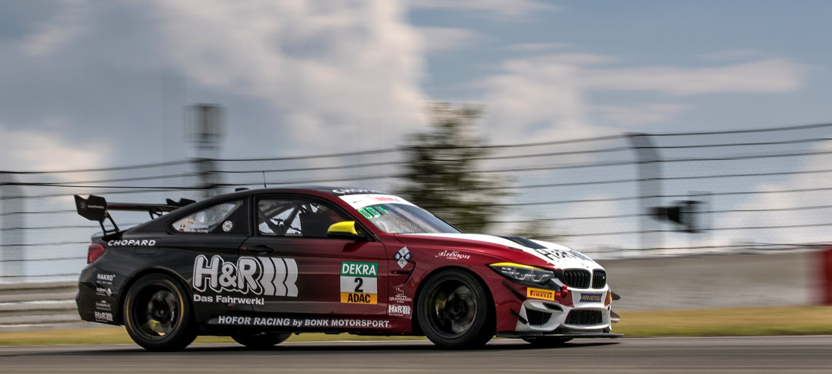 BMW M4 GT4 von Hofor Racing by Bonk Motorsport