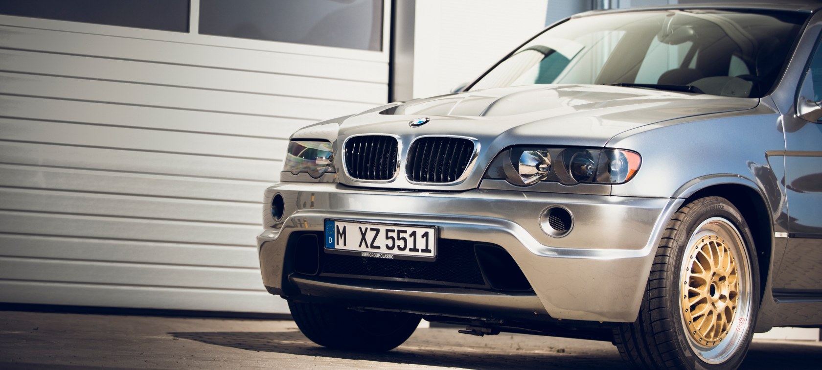 BMW Remembers Its Awesome X5 E53 Le Mans Prototype With A 700 HP V12