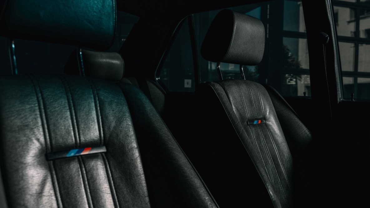 BMW M5 E28 Ledersitze und Interieur