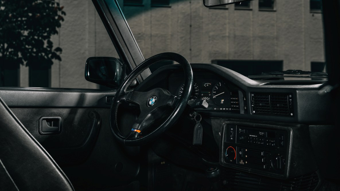 BMW M5 E28 Lenkrad, Instrumente und Mittelkonsole