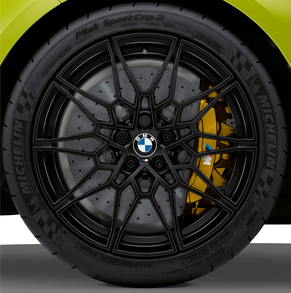 BMW M4 Competition mit M Carbon-Keramik-Bremsanlage
