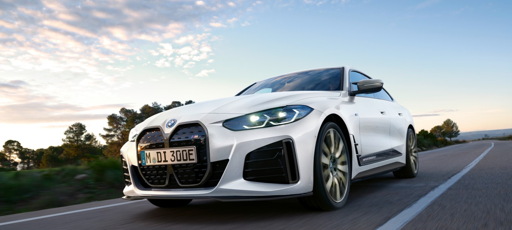 BMW i4 M50 mit M Performance Parts