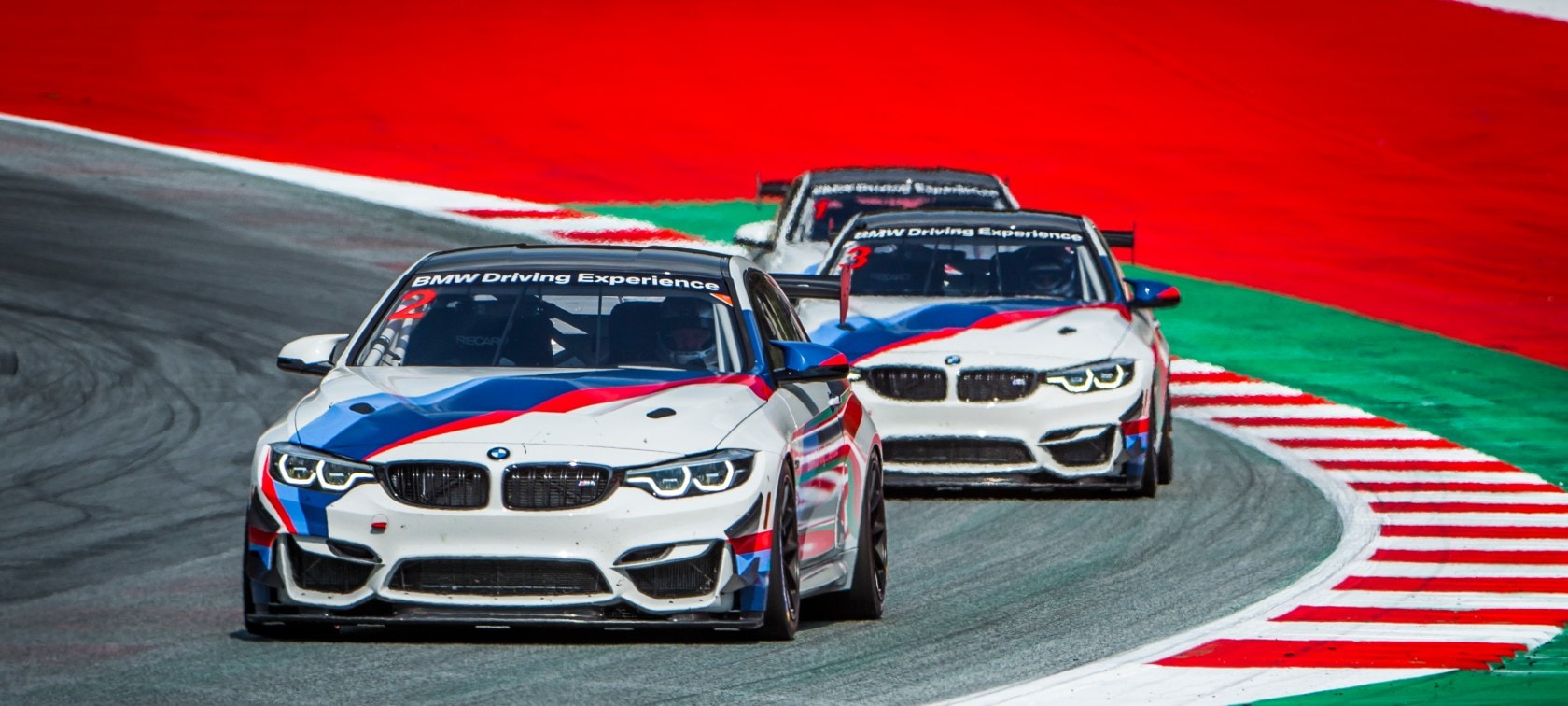 BMW M4 GT4 beim BMW M Trackday