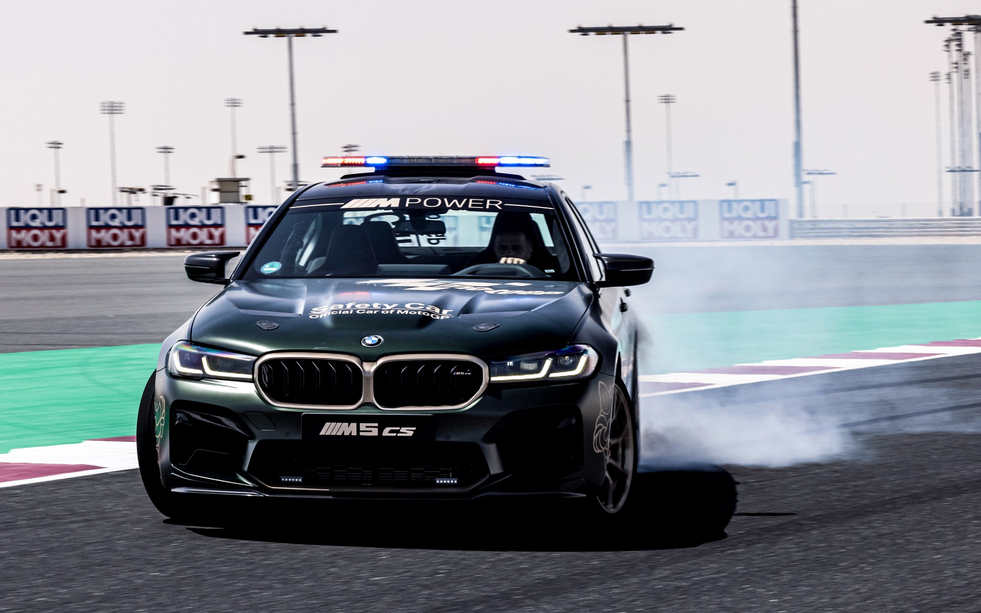Bmw cs разгон. BMW m5 f90 CS. BMW m5 f90 Safety car. BMW m5 2021. BMW m5 CS Safety car.